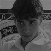 Profesor de Lengua imparte clases a niños de primaria y ESO